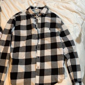 Aeropostale Black and White flannel